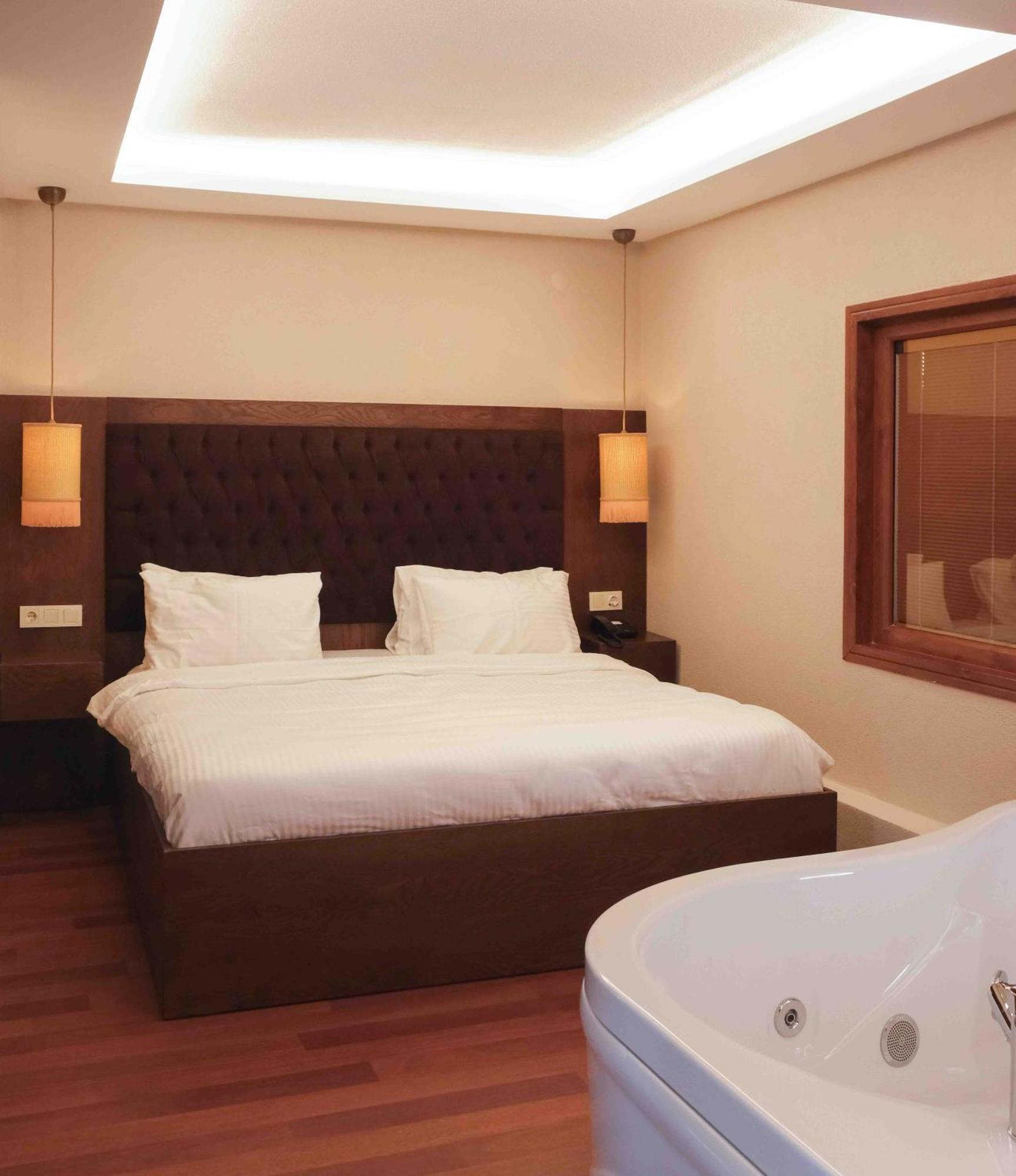 Phellos Suites Boutique Hotel Шіле Екстер'єр фото